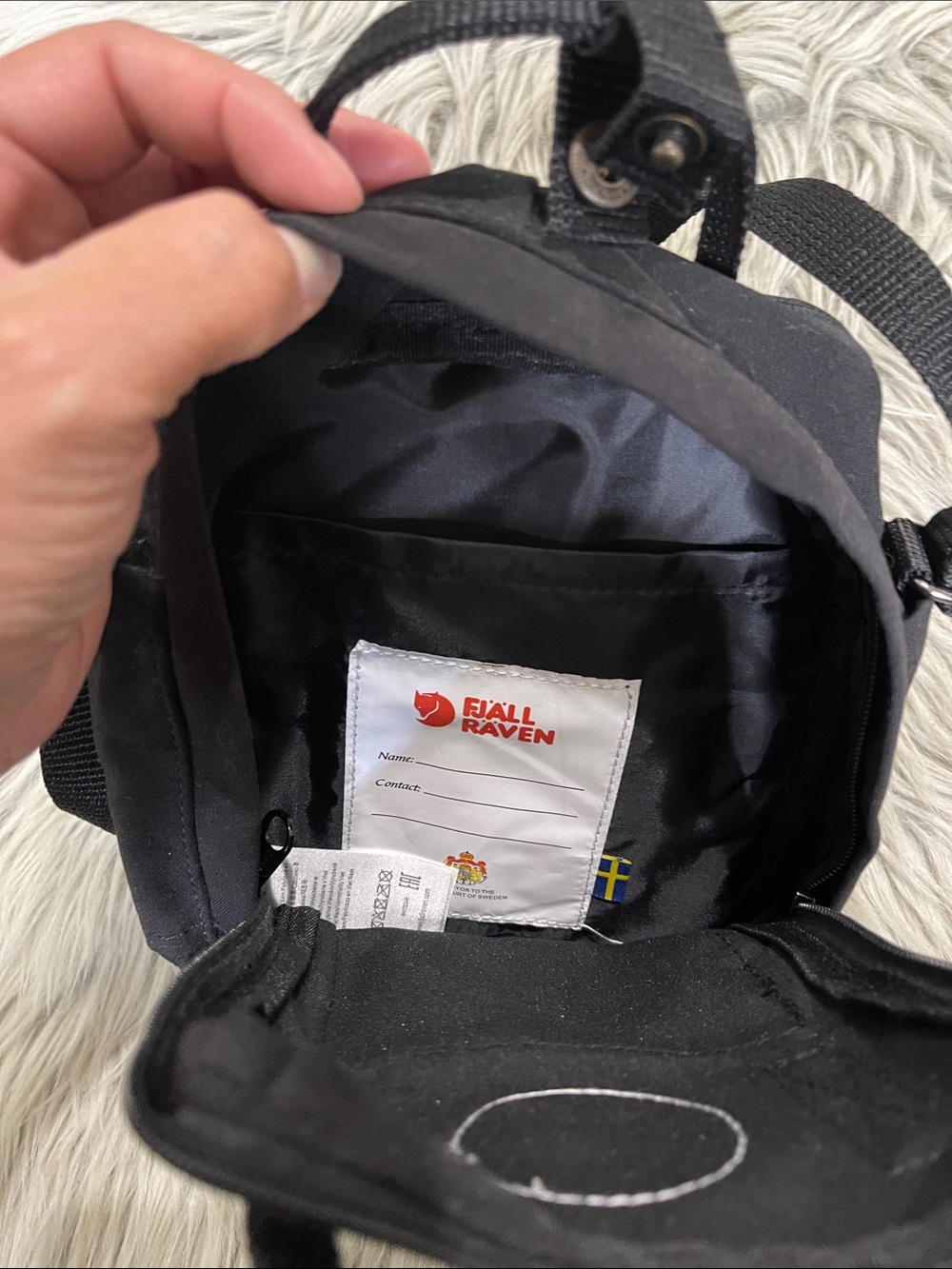 Fjallraven Black Mini Kånken Belt/Shoulder Bag with Red Logo - Picture 5 of 7